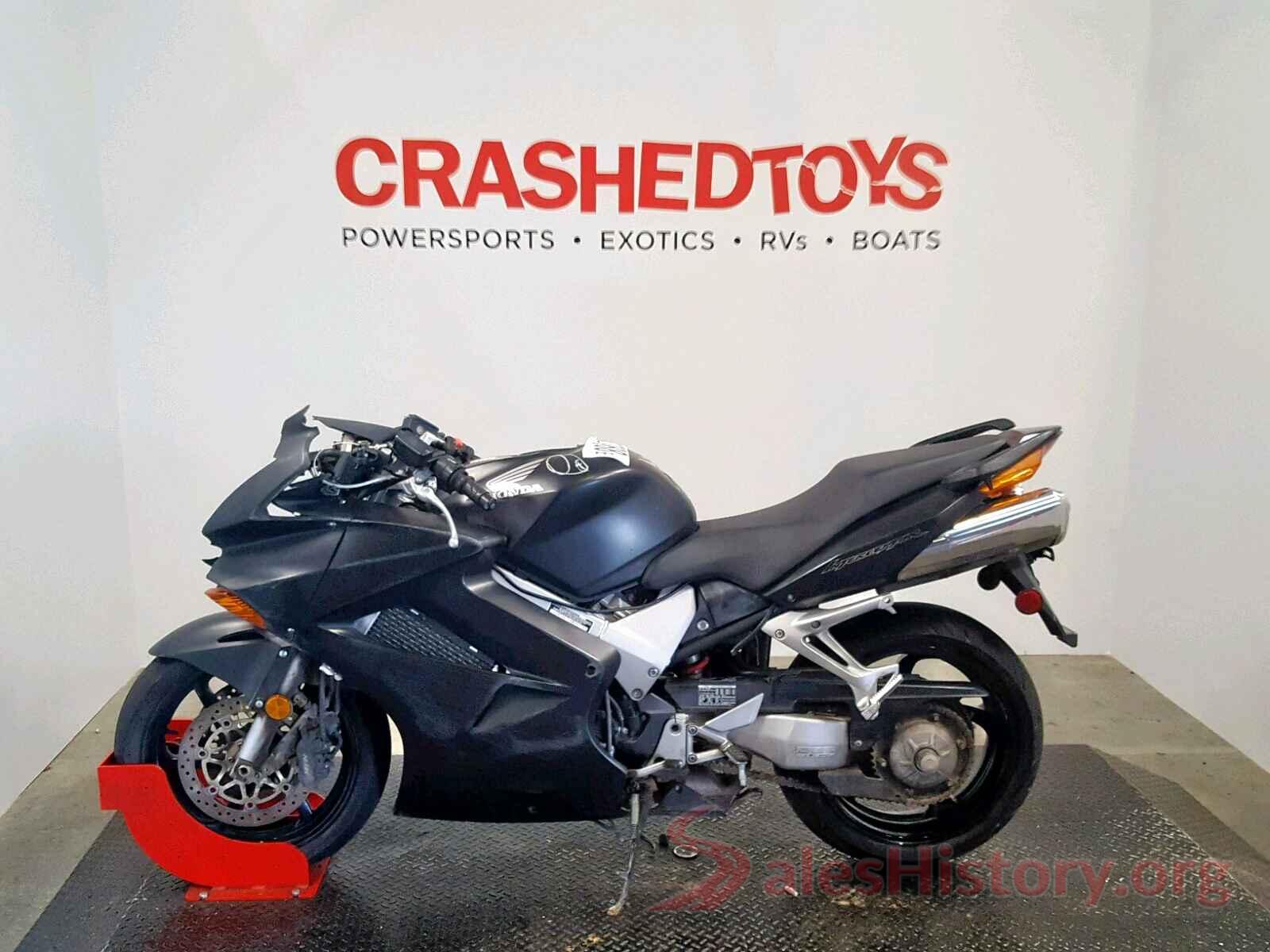 JH2RC46124M600143 2004 HONDA VFR800