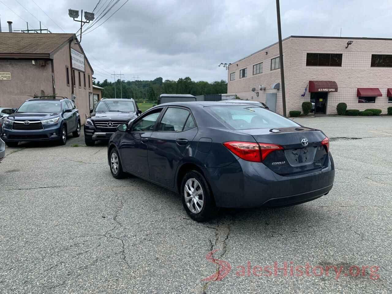 5YFBURHE2JP779166 2018 TOYOTA COROLLA