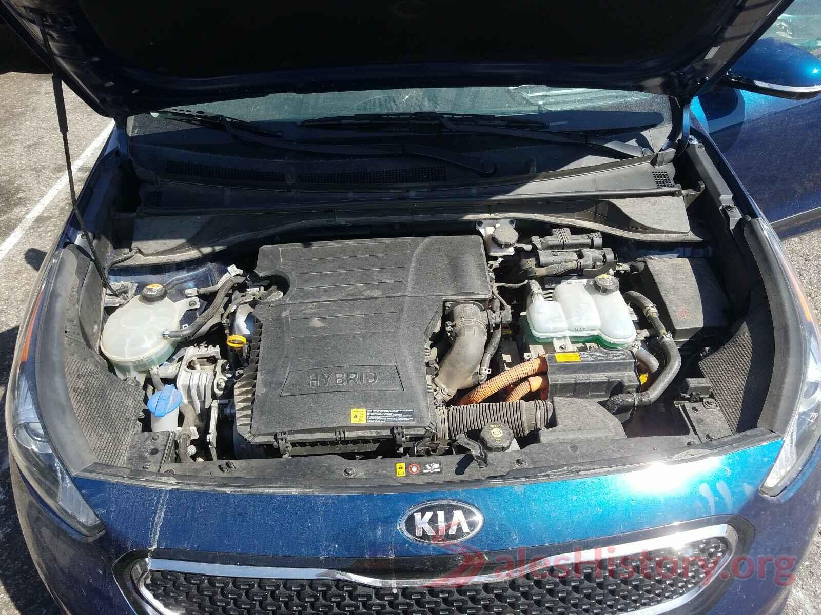 KNDCE3LC9H5079463 2017 KIA NIRO