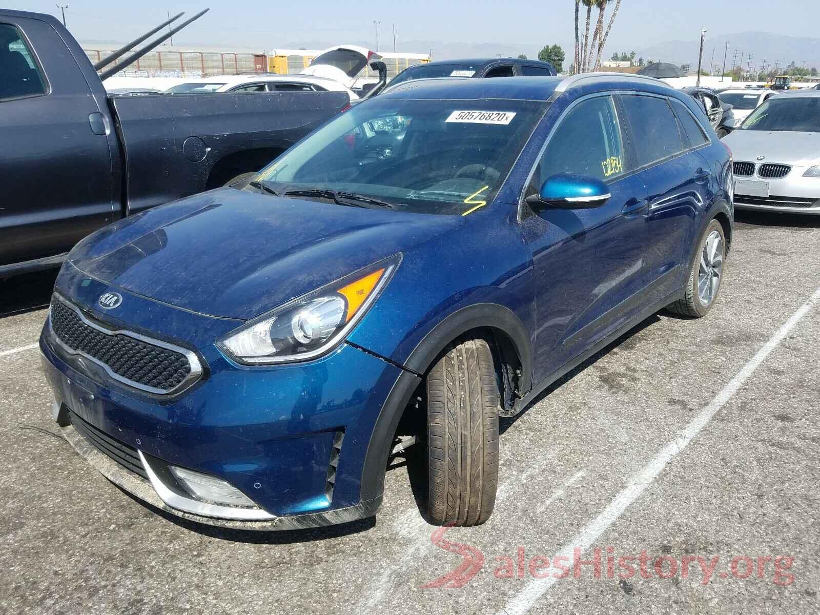 KNDCE3LC9H5079463 2017 KIA NIRO