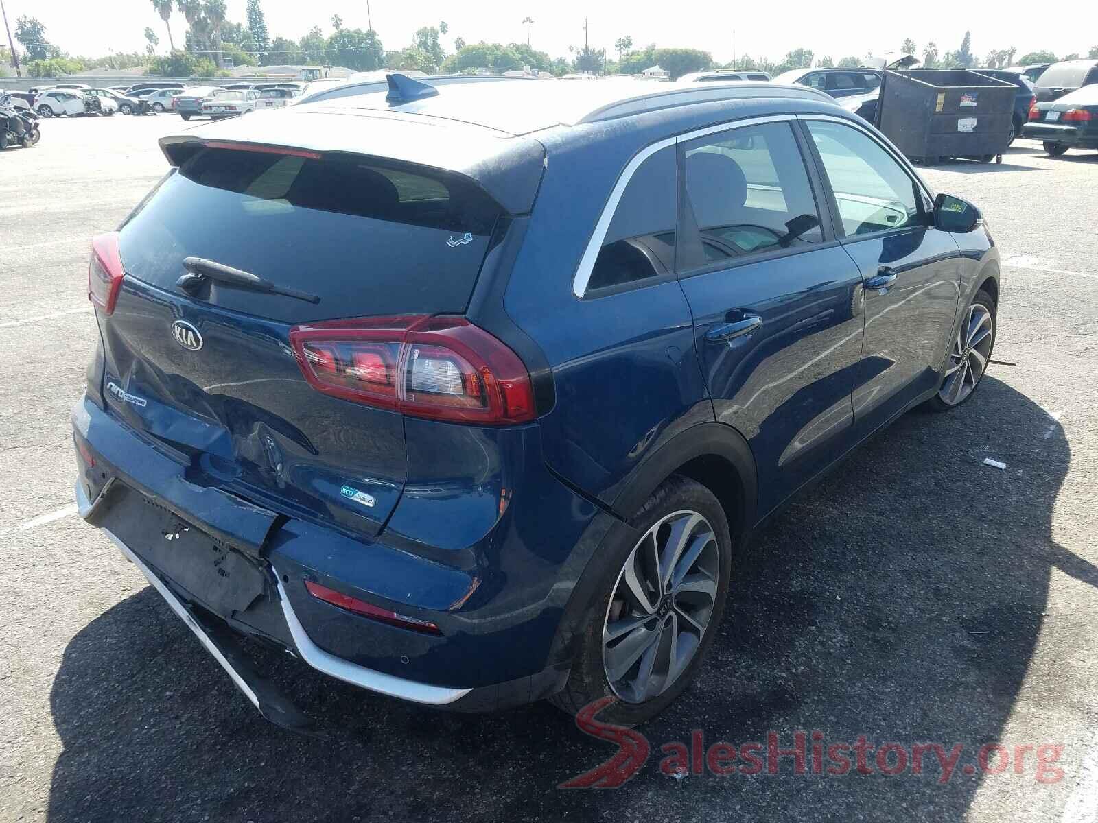 KNDCE3LC9H5079463 2017 KIA NIRO