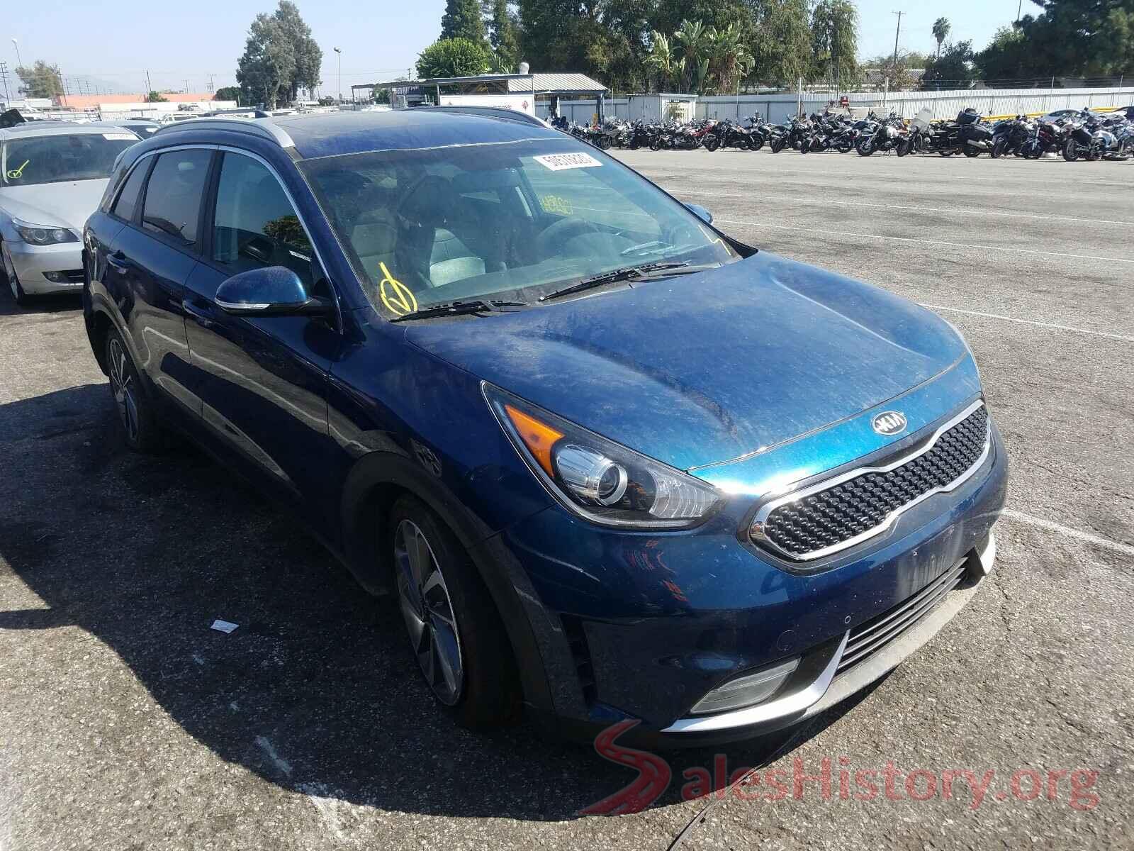 KNDCE3LC9H5079463 2017 KIA NIRO