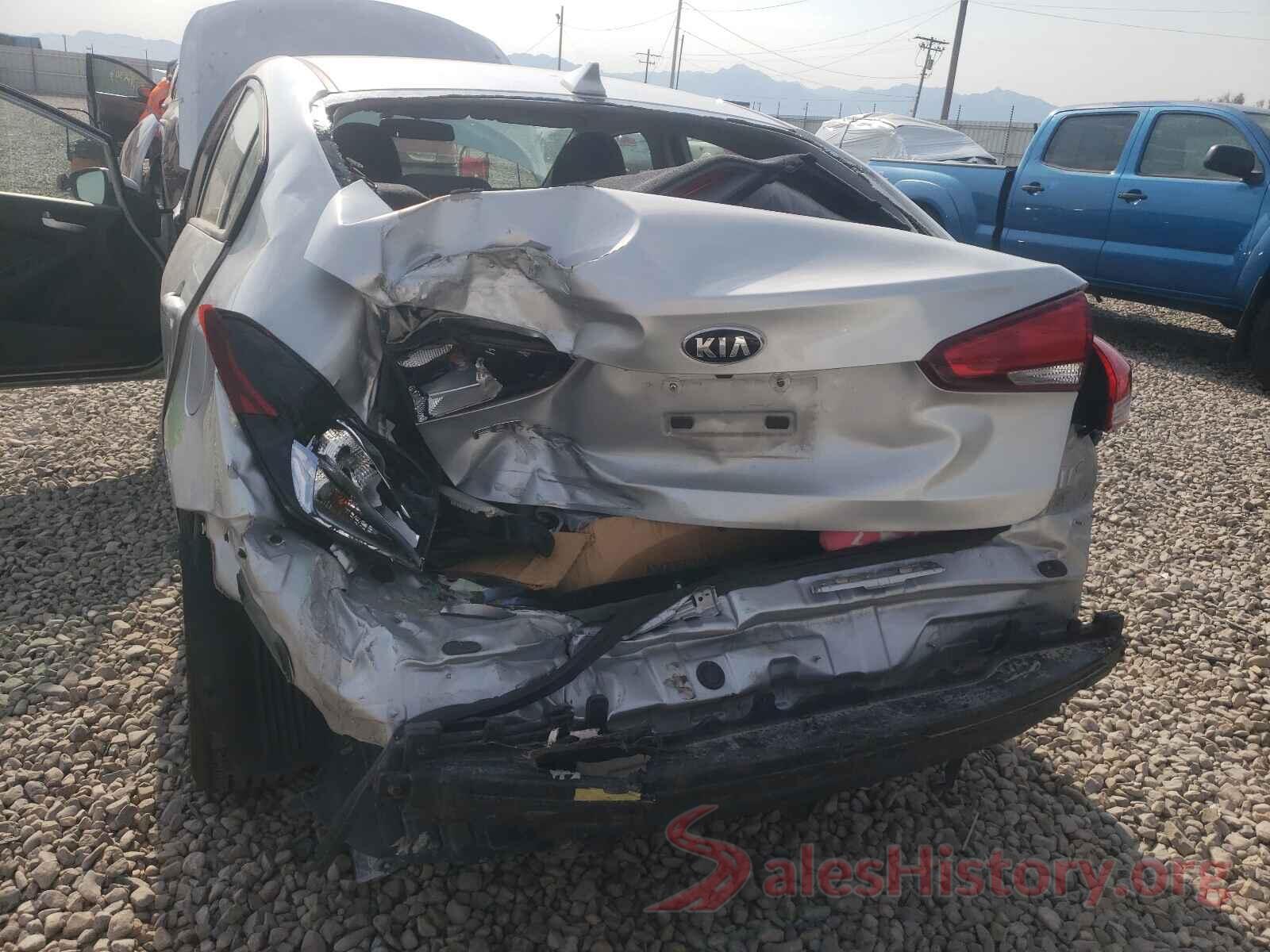 3KPFL4A76JE224676 2018 KIA FORTE