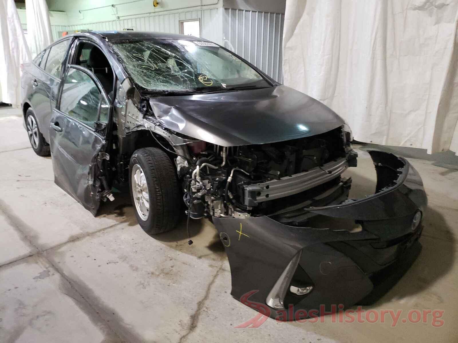 JTDKARFP8J3101091 2018 TOYOTA PRIUS