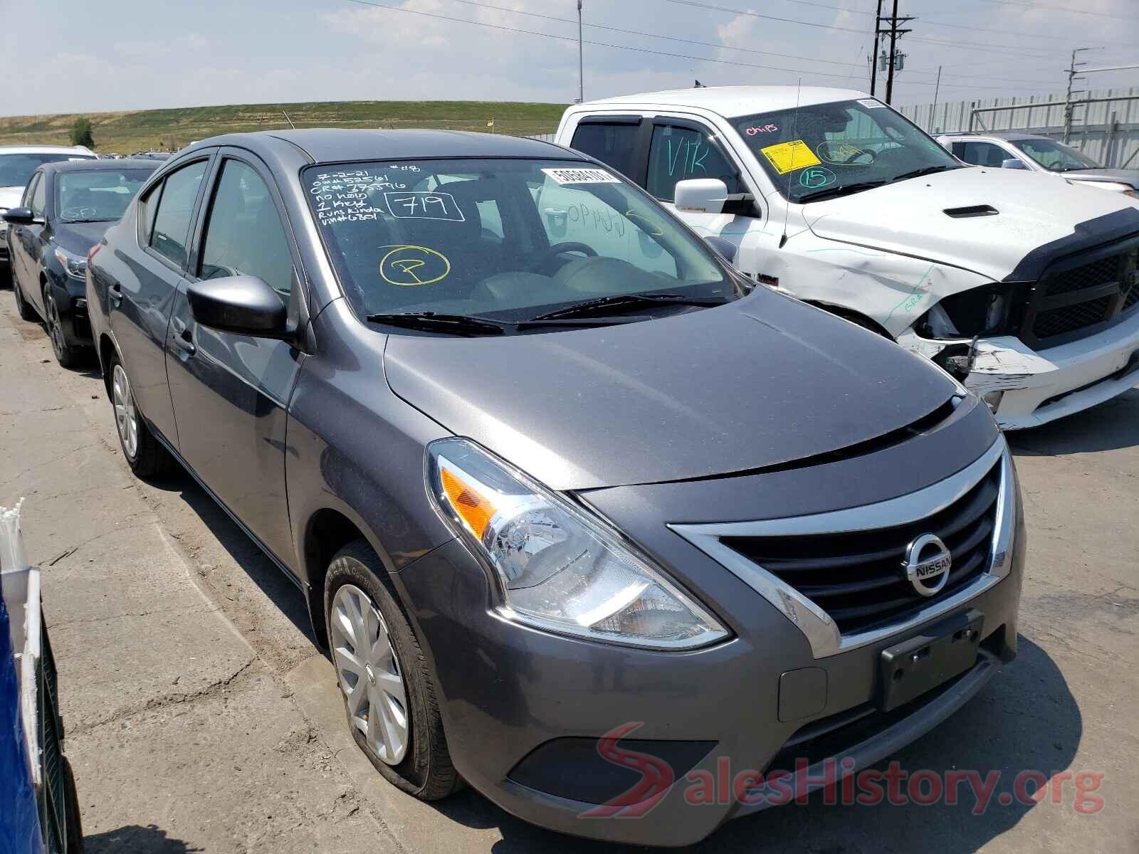 3N1CN7AP8JL826301 2018 NISSAN VERSA