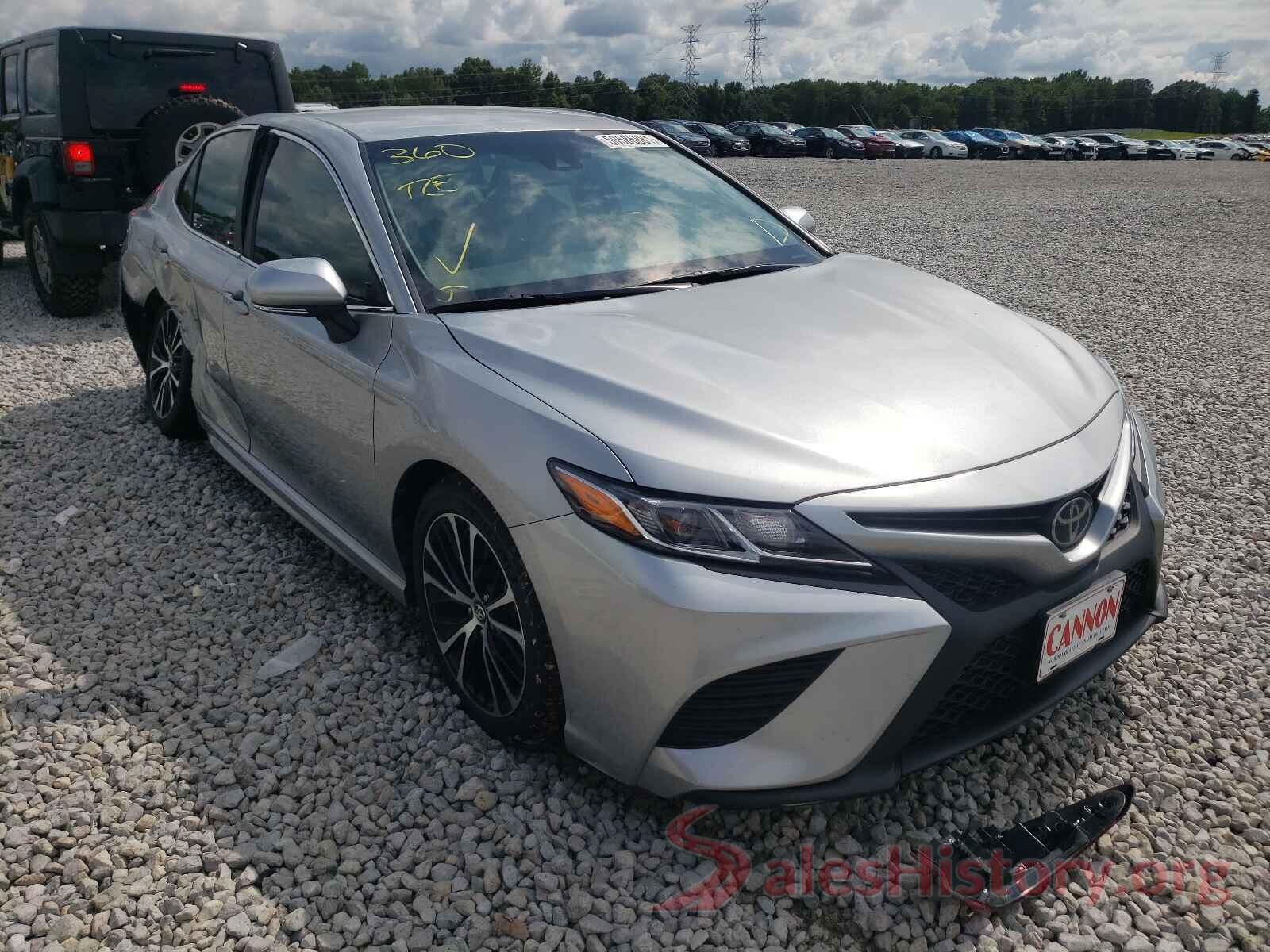 4T1B11HK6JU607043 2018 TOYOTA CAMRY