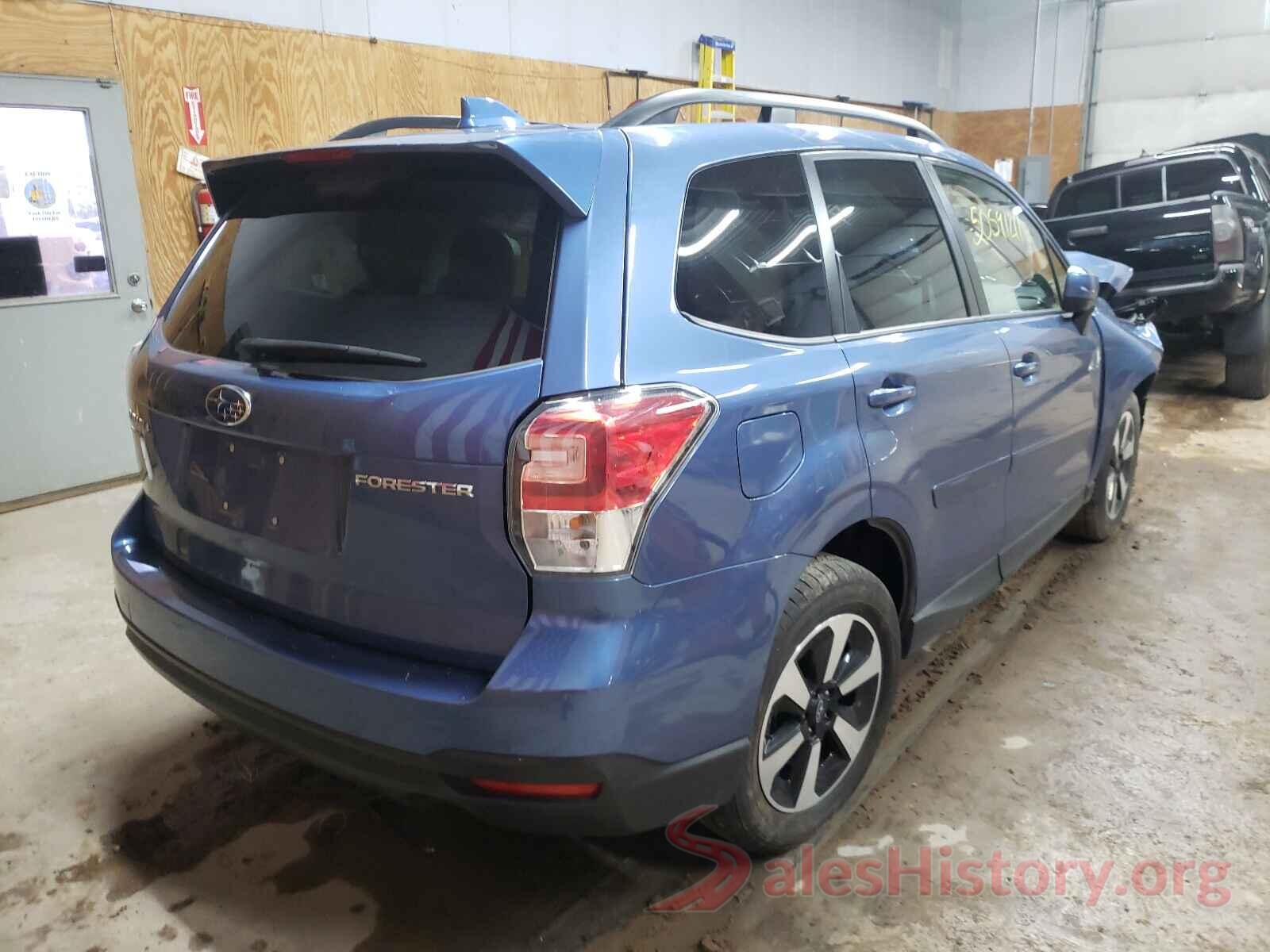 JF2SJAGC4JH555615 2018 SUBARU FORESTER