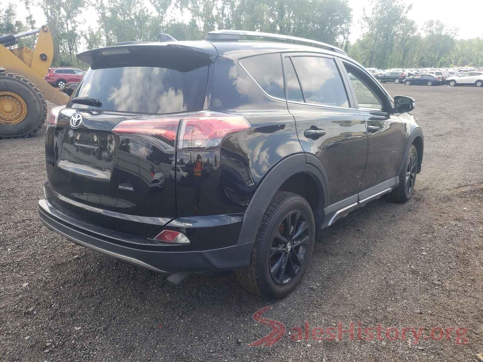 2T3RFREV3JW804823 2018 TOYOTA RAV4