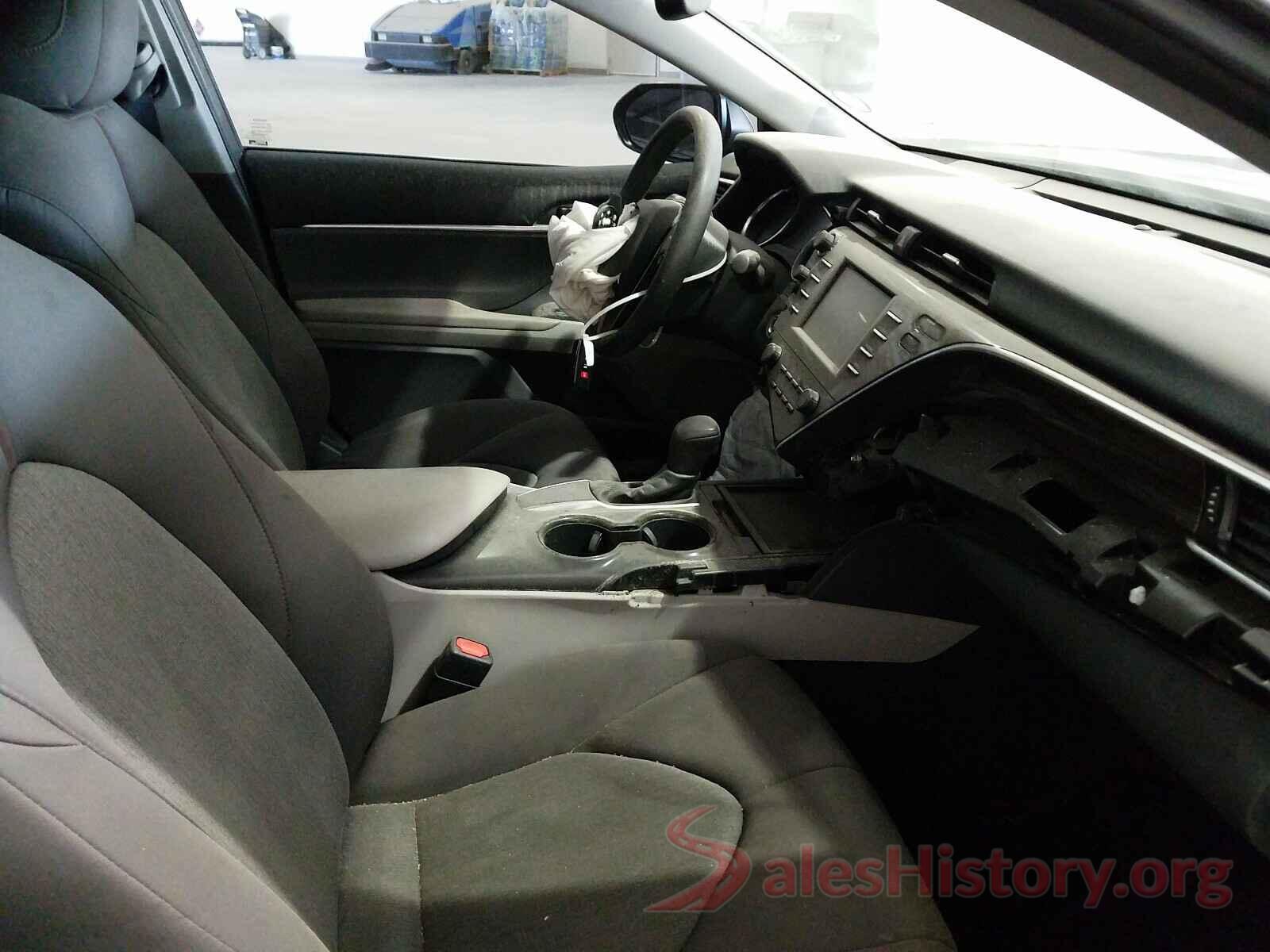 4T1B11HK6JU061103 2018 TOYOTA CAMRY