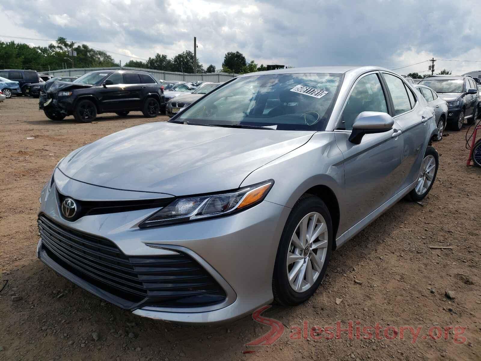 4T1C11AK9MU573568 2021 TOYOTA CAMRY