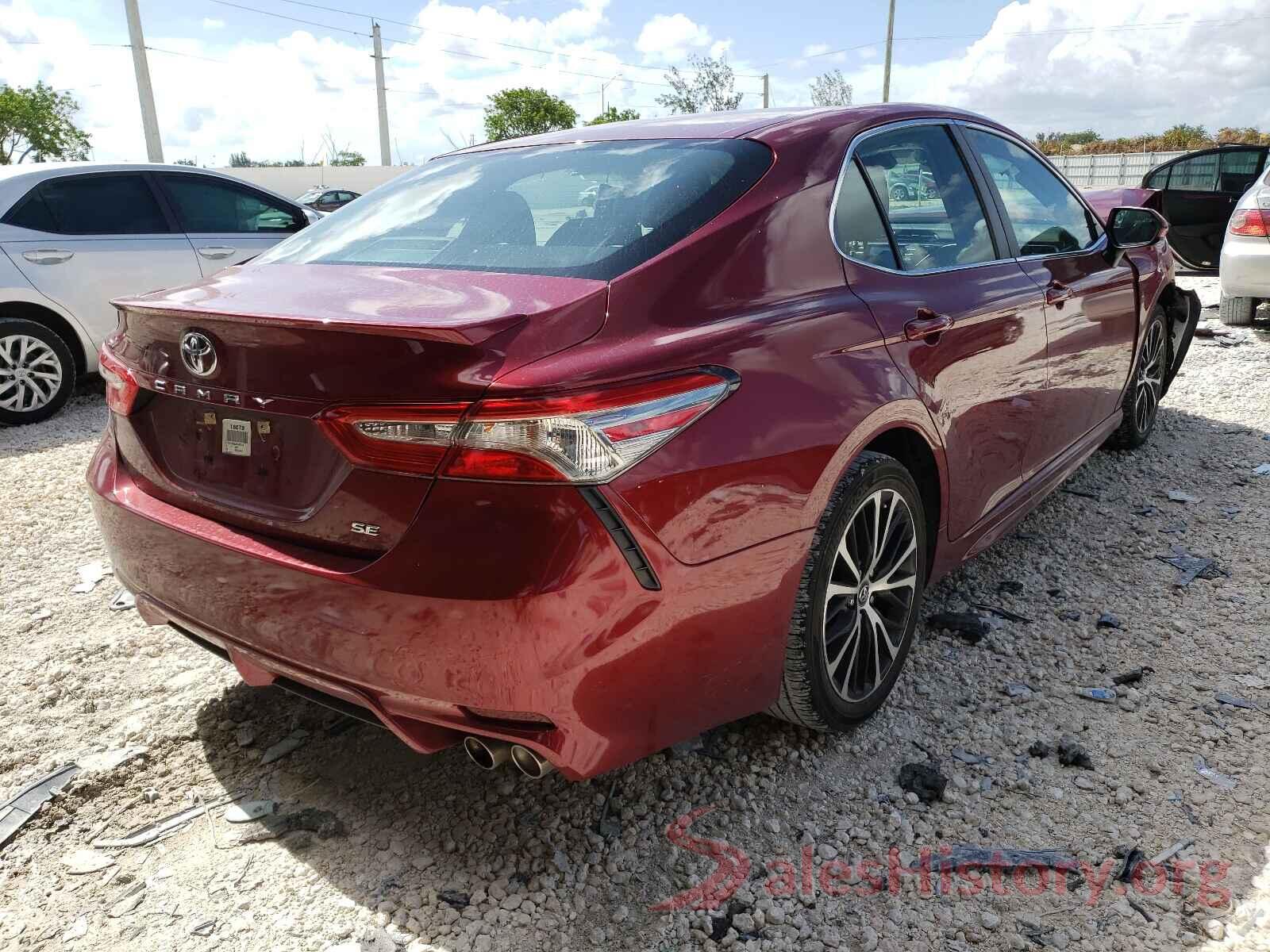 4T1B11HK8JU567743 2018 TOYOTA CAMRY