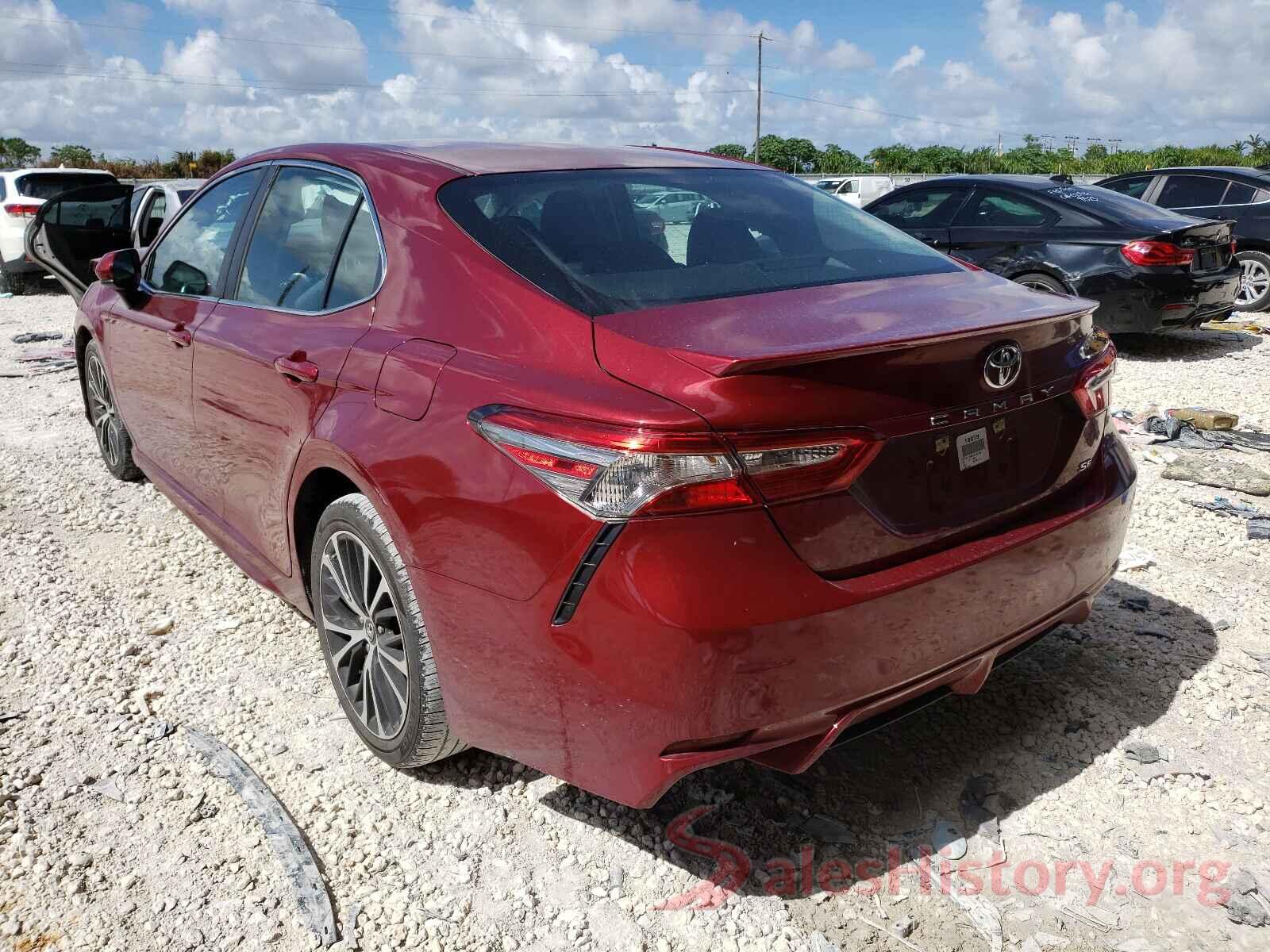 4T1B11HK8JU567743 2018 TOYOTA CAMRY