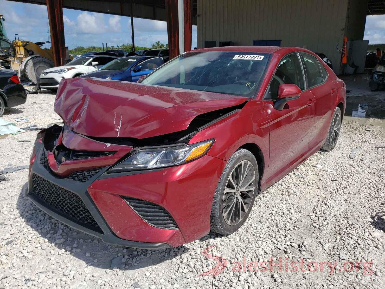 4T1B11HK8JU567743 2018 TOYOTA CAMRY