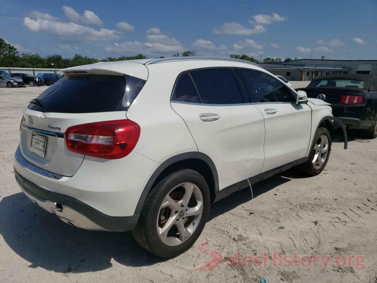 WDCTG4GB8JJ527829 2018 MERCEDES-BENZ GLA-CLASS