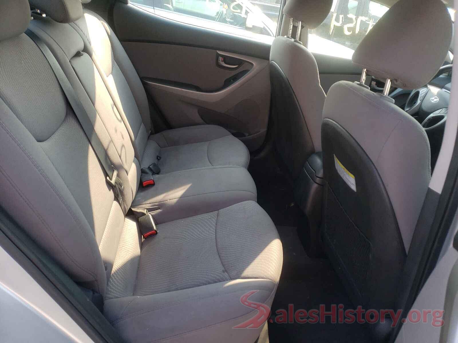 5NPDH4AE5GH719995 2016 HYUNDAI ELANTRA