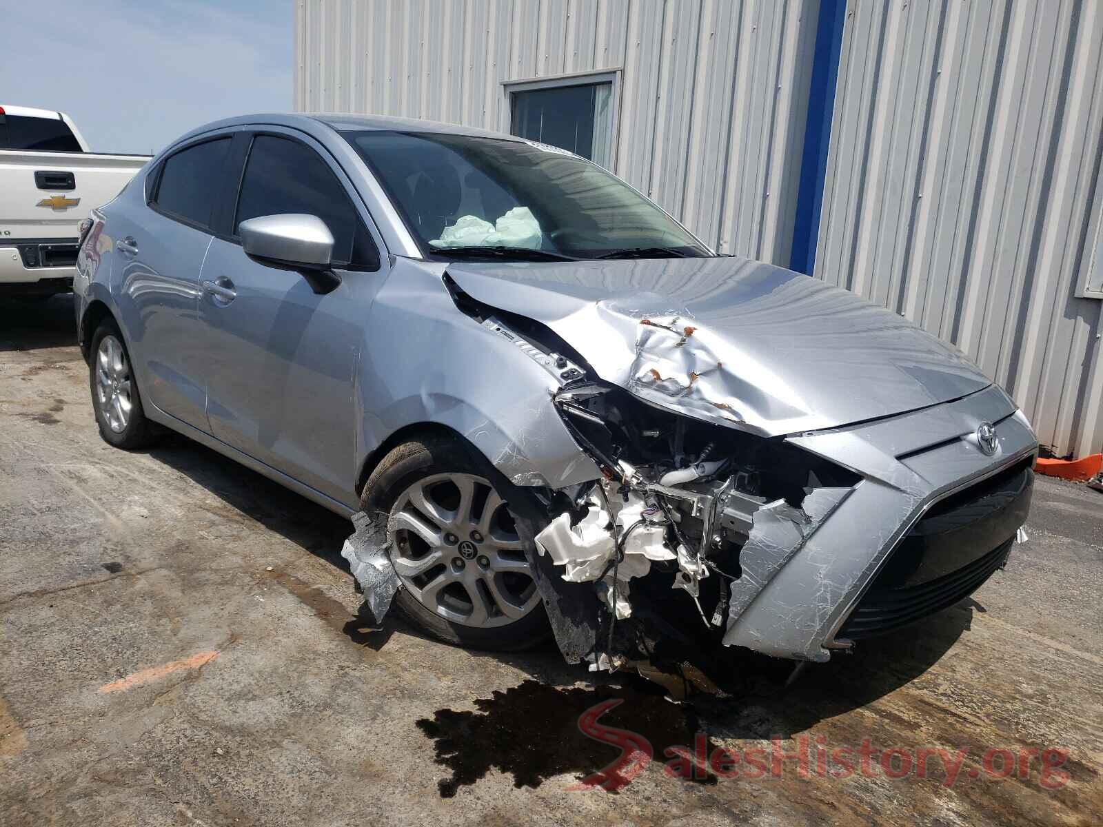 3MYDLBYV9JY319698 2018 TOYOTA YARIS