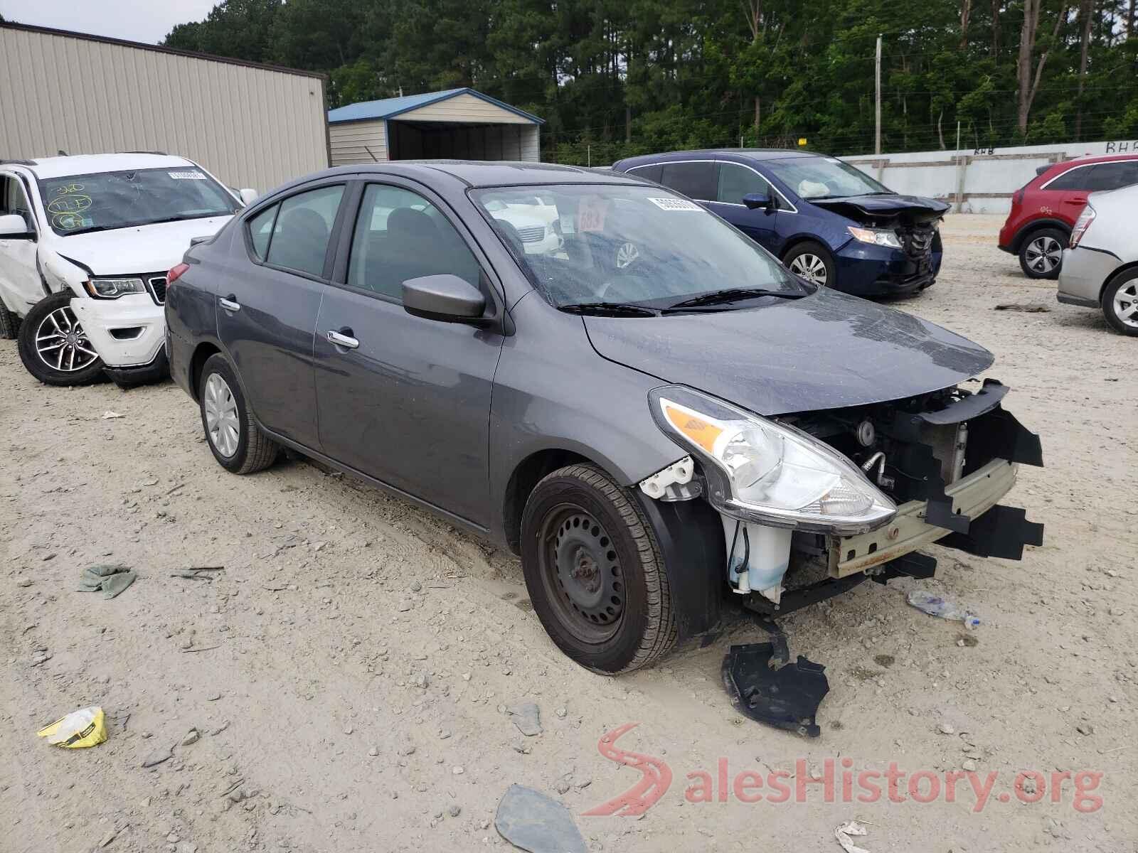 3N1CN7AP0JL801862 2018 NISSAN VERSA