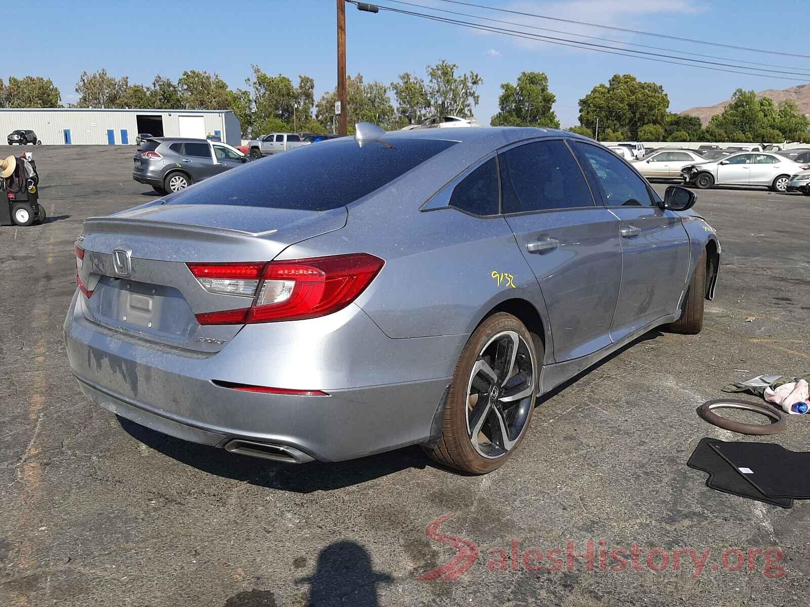 1HGCV1F37JA151324 2018 HONDA ACCORD