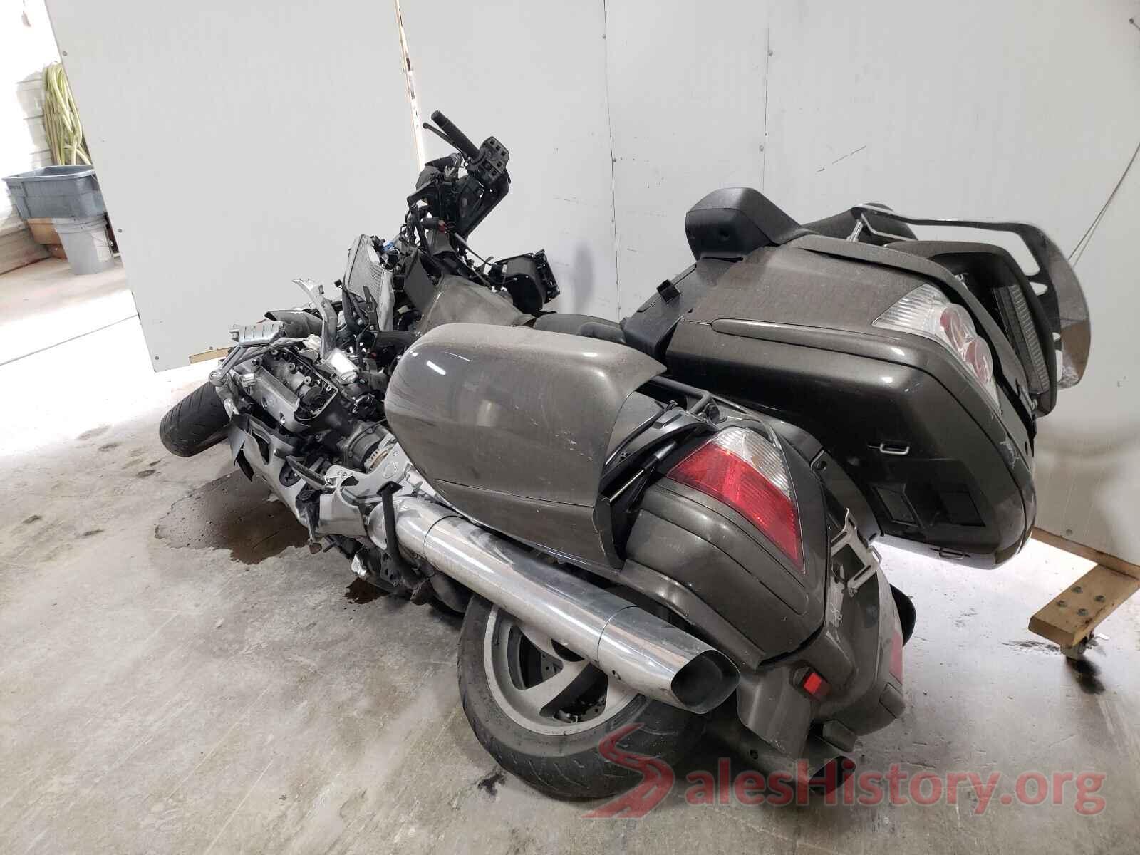 1HFSC47H3AA903537 2010 HONDA GL CYCLE