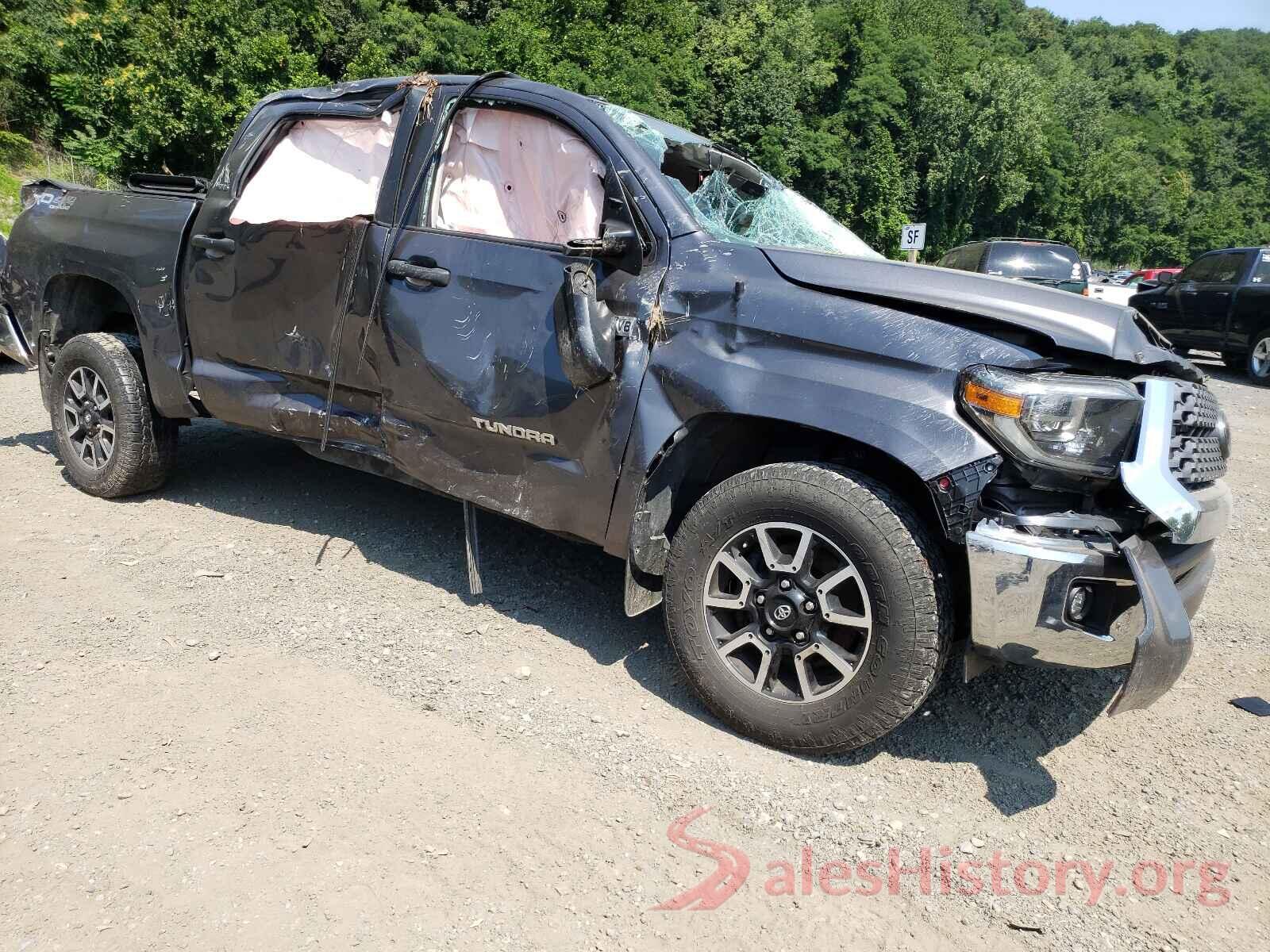 5TFDY5F18JX689771 2018 TOYOTA TUNDRA