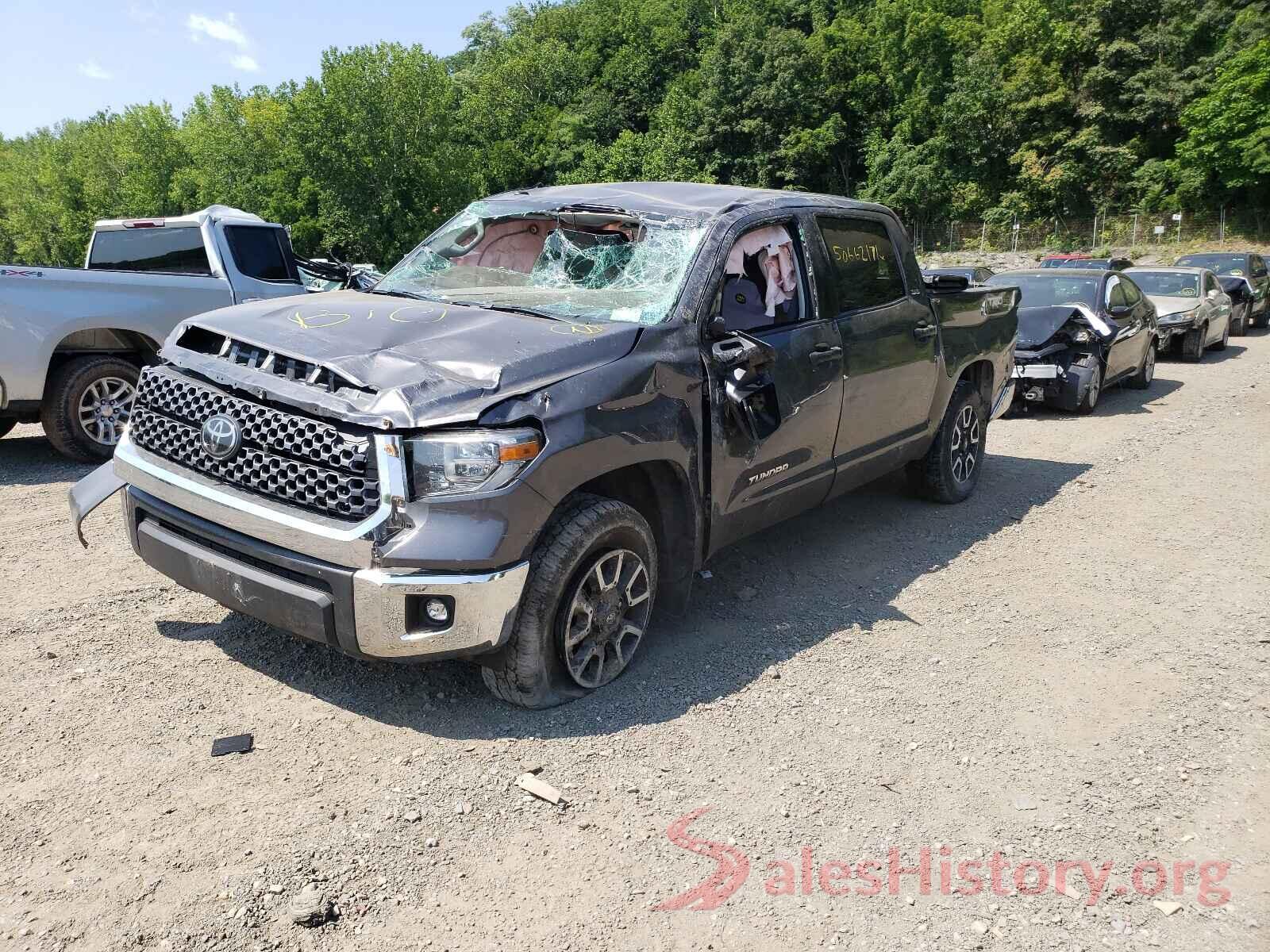 5TFDY5F18JX689771 2018 TOYOTA TUNDRA