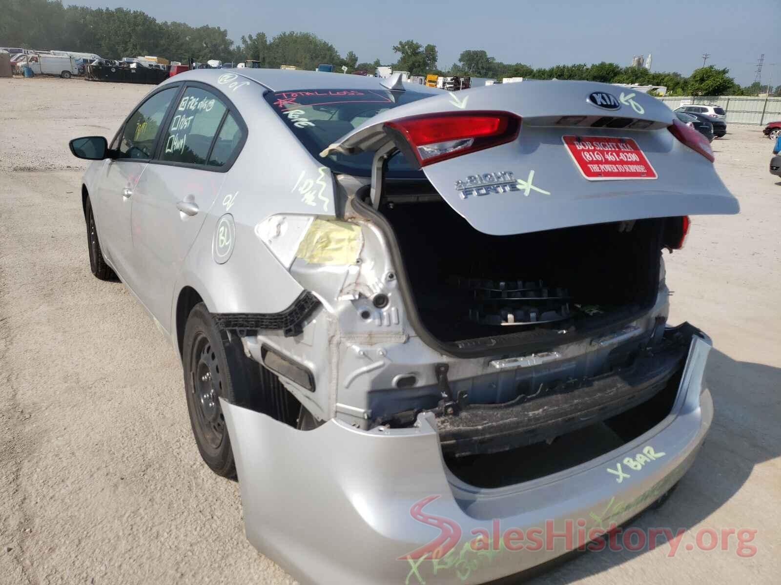 3KPFK4A75JE231945 2018 KIA FORTE