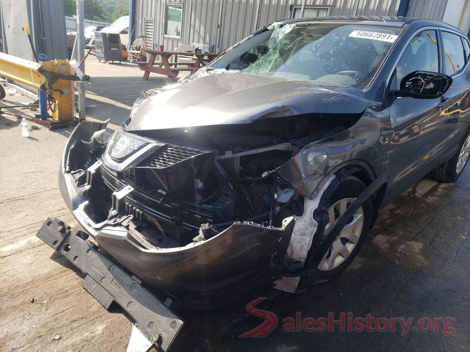 JN1BJ1CR3JW284084 2018 NISSAN ROGUE