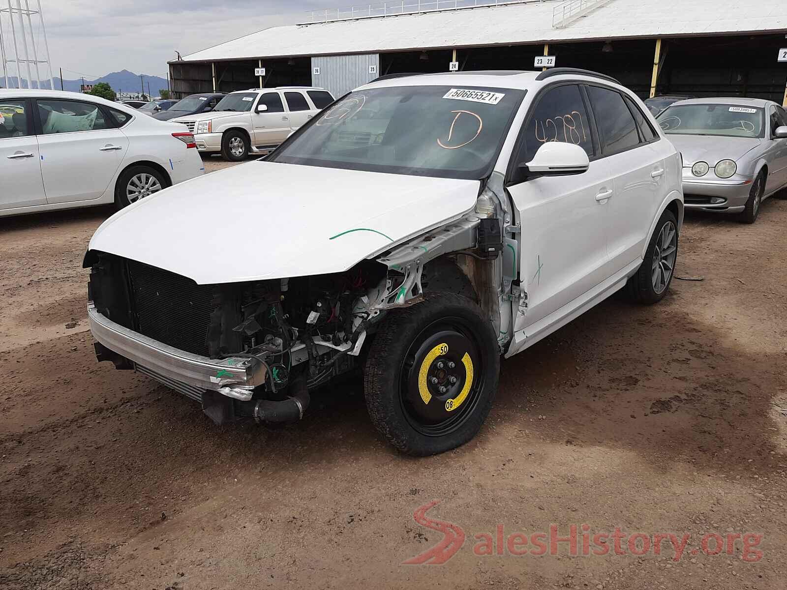 WA1HCCFS8JR000906 2018 AUDI Q3