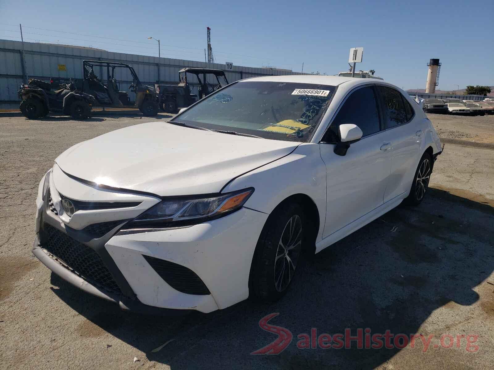 4T1B11HK6JU552108 2018 TOYOTA CAMRY