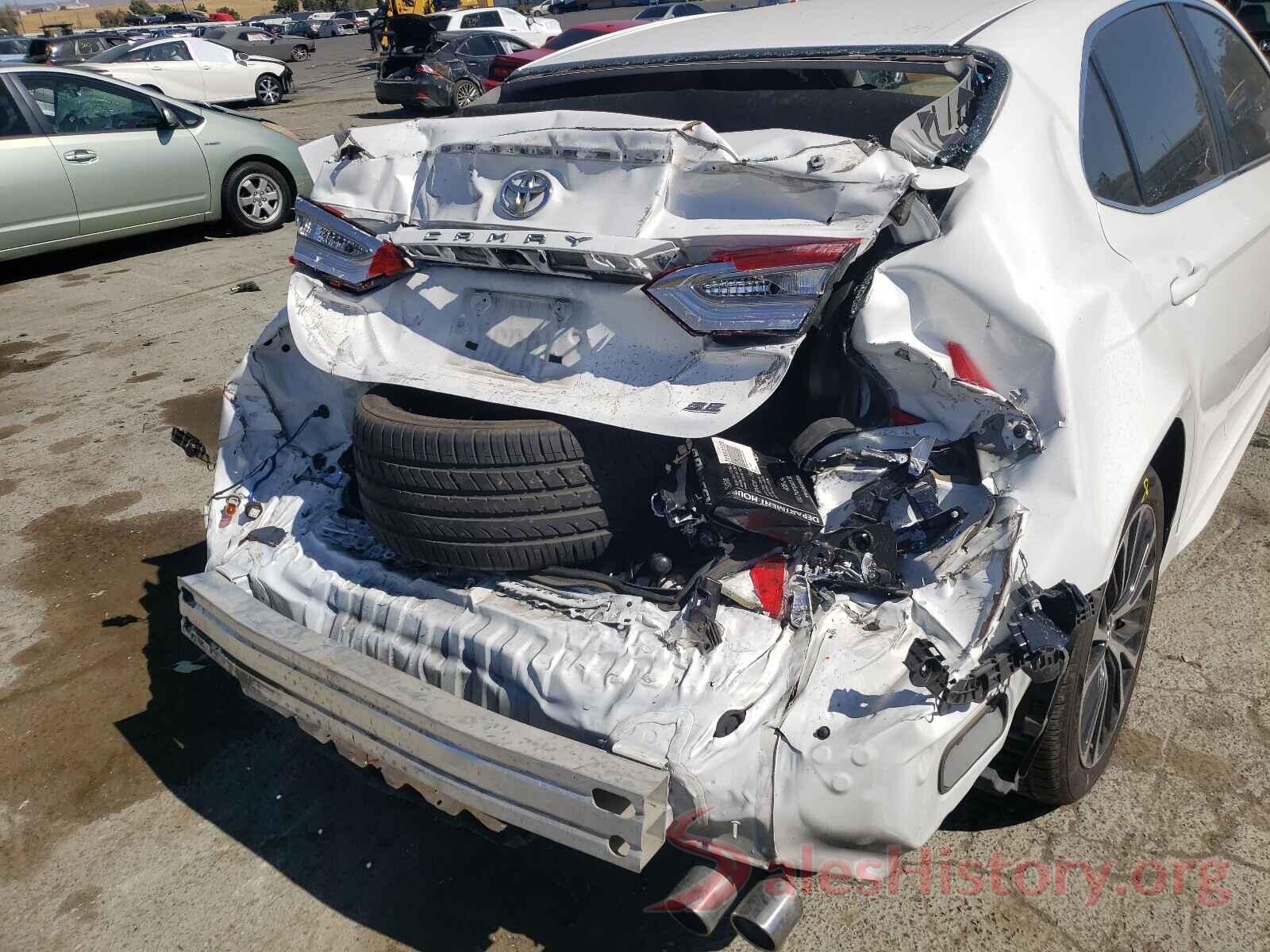 4T1B11HK6JU552108 2018 TOYOTA CAMRY