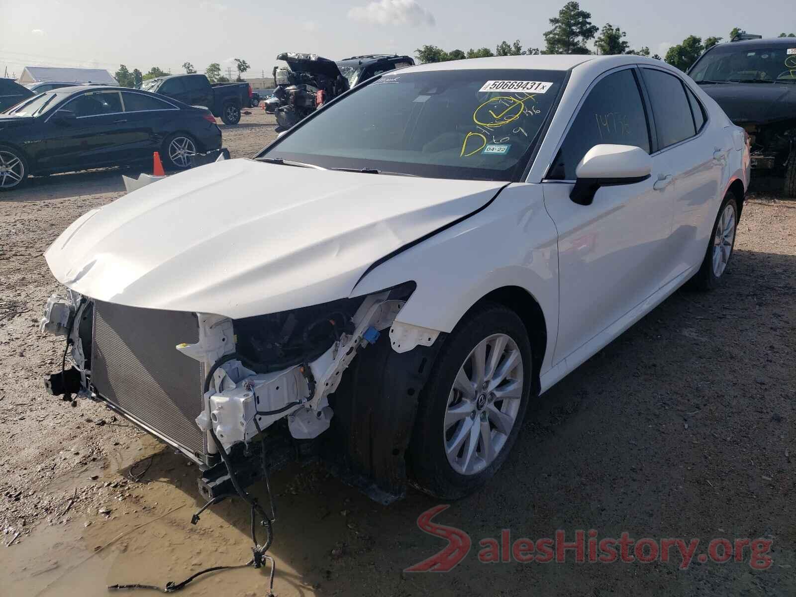 JTNB11HK1J3005740 2018 TOYOTA CAMRY