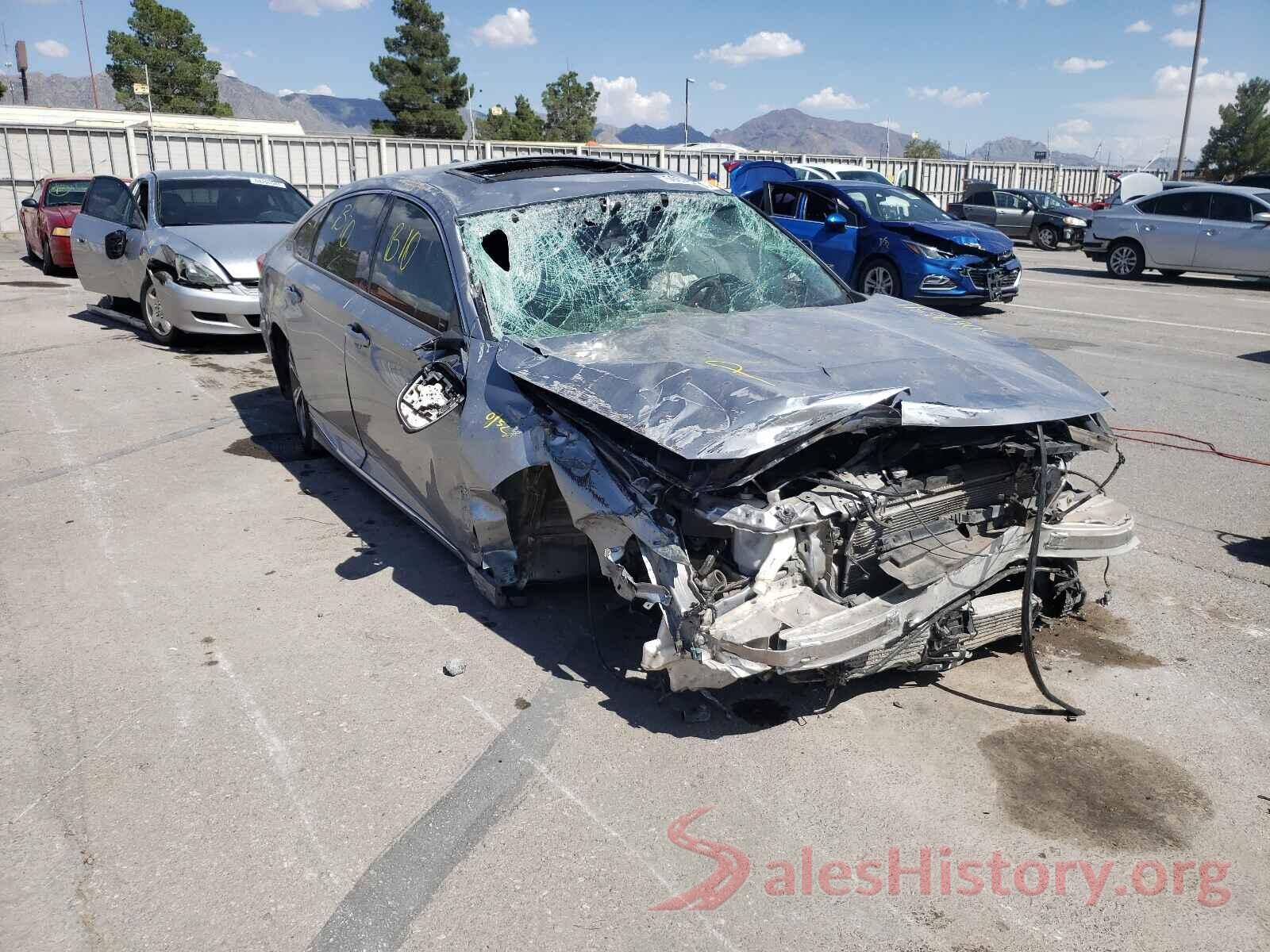 1HGCV1F5XJA067824 2018 HONDA ACCORD