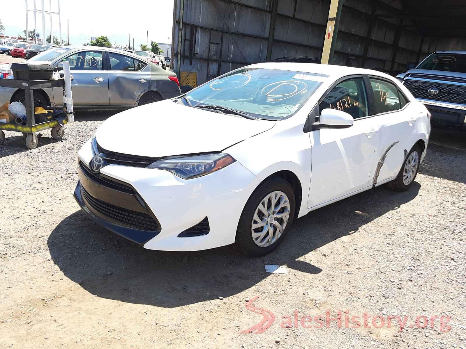 5YFBURHEXHP703611 2017 TOYOTA COROLLA