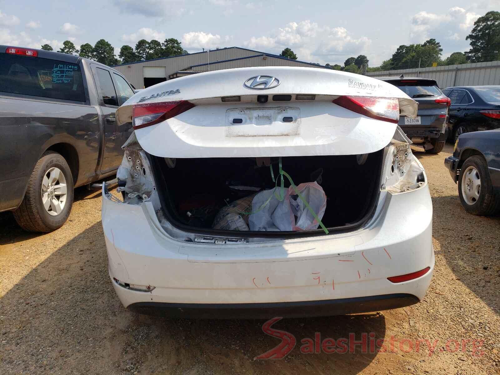 5NPDH4AE0GH656580 2016 HYUNDAI ELANTRA