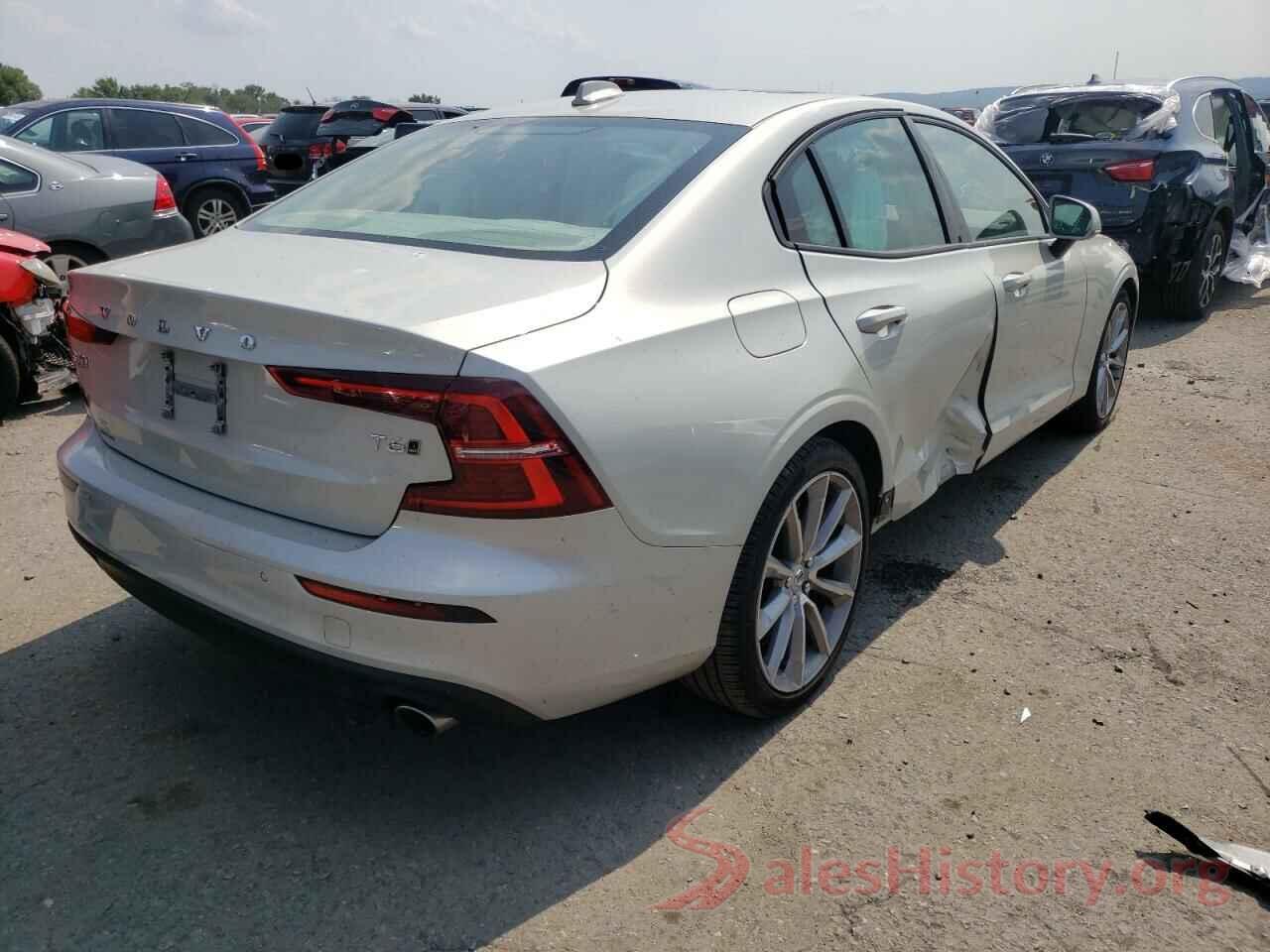 7JRA22TK2KG017952 2019 VOLVO S60