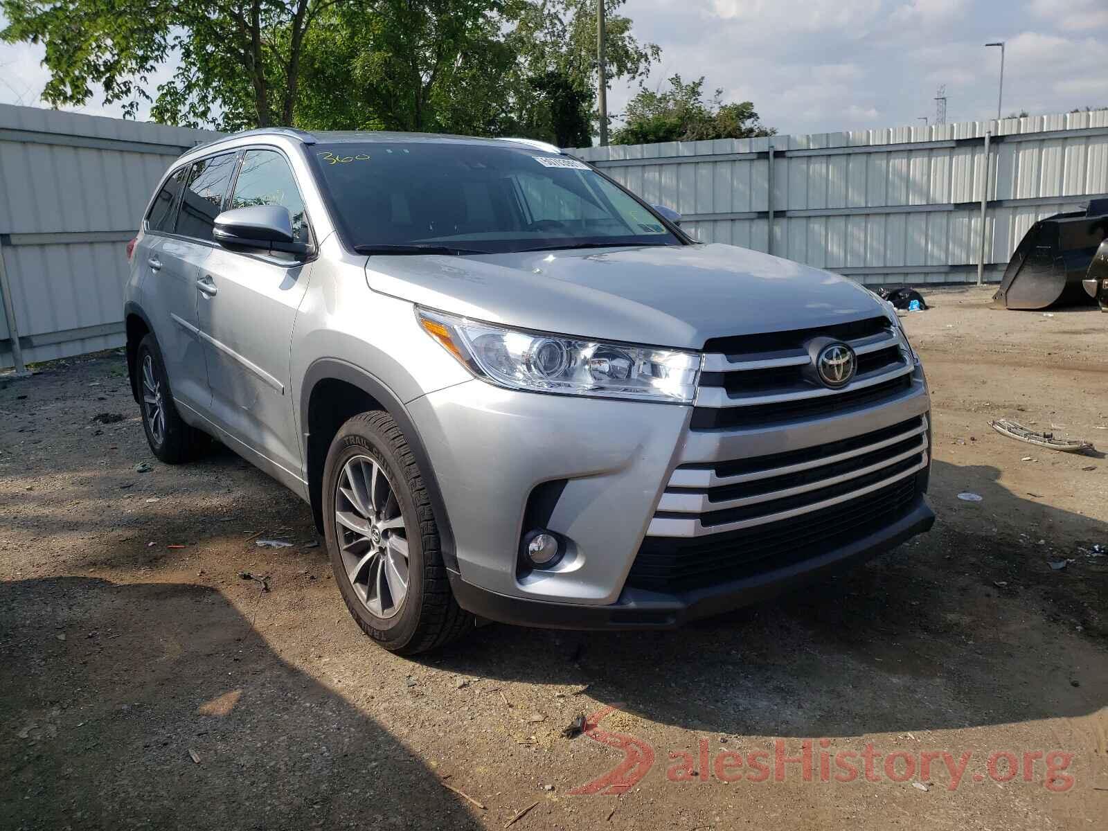 5TDJZRFH3JS876118 2018 TOYOTA HIGHLANDER