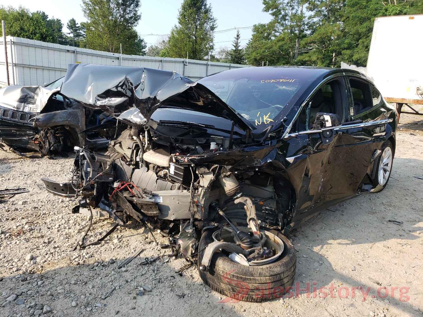 5YJXCDE2XJF088128 2018 TESLA MODEL X