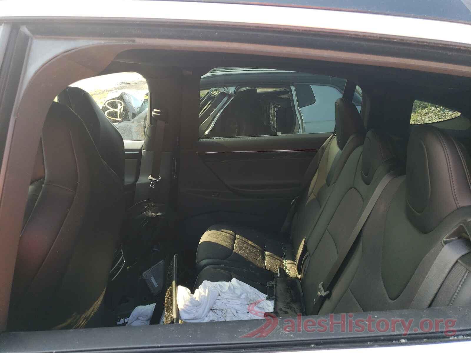 5YJXCDE2XJF088128 2018 TESLA MODEL X