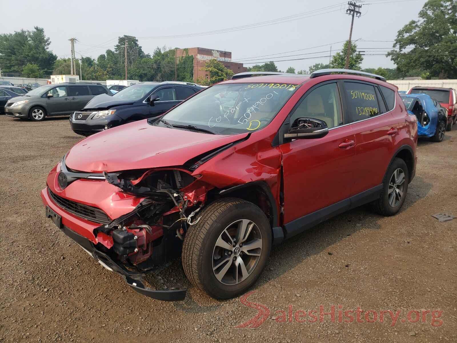 JTMRFREV9GJ062404 2016 TOYOTA RAV4