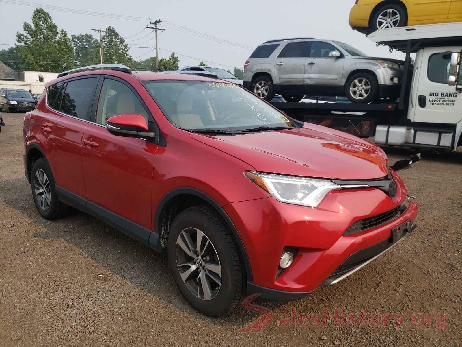 JTMRFREV9GJ062404 2016 TOYOTA RAV4