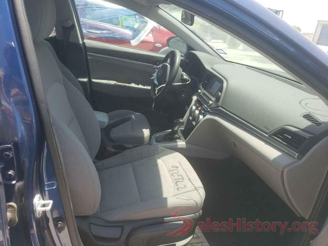 5NPD74LF2KH457600 2019 HYUNDAI ELANTRA