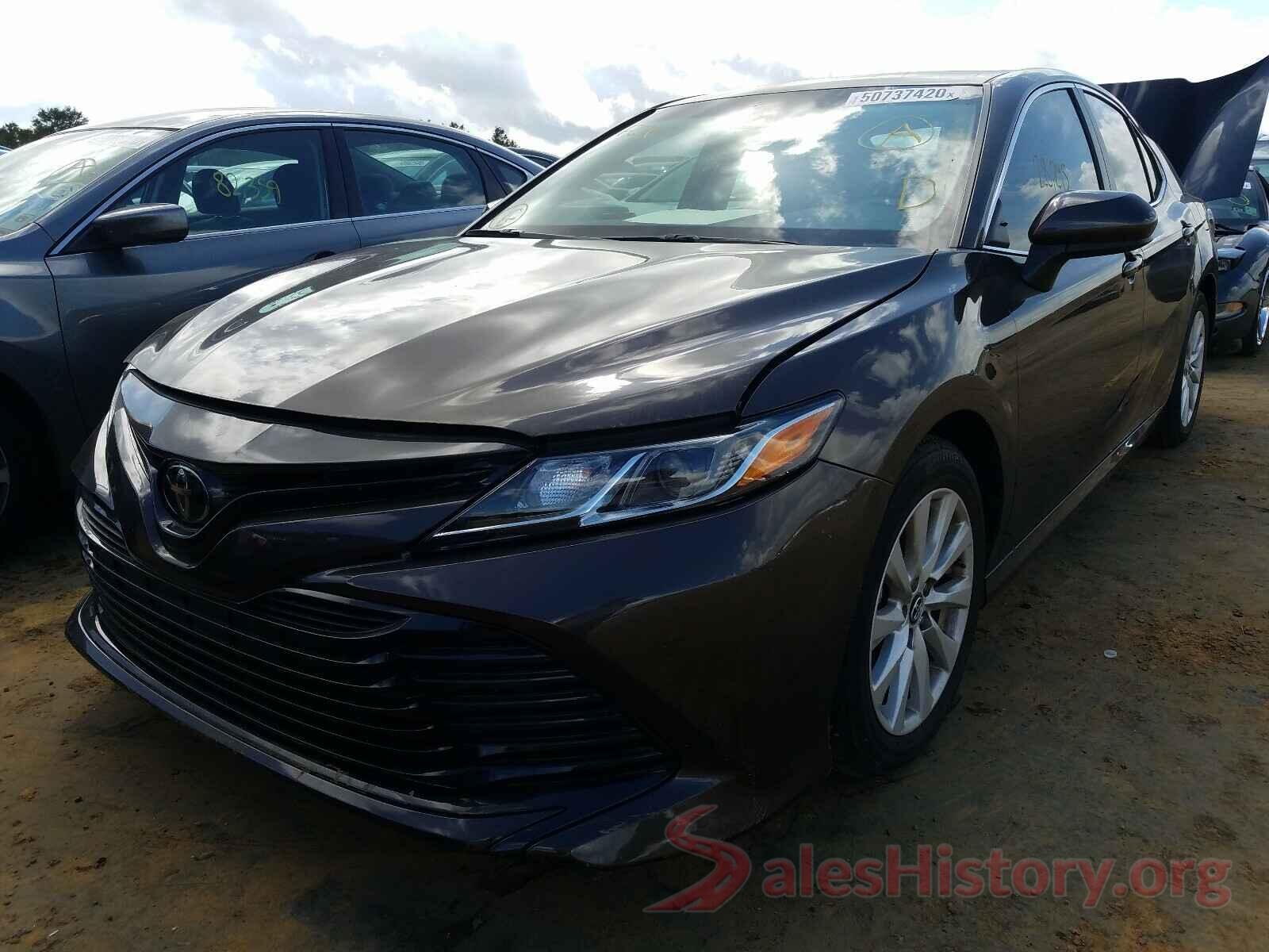 4T1B11HK4JU106300 2018 TOYOTA CAMRY