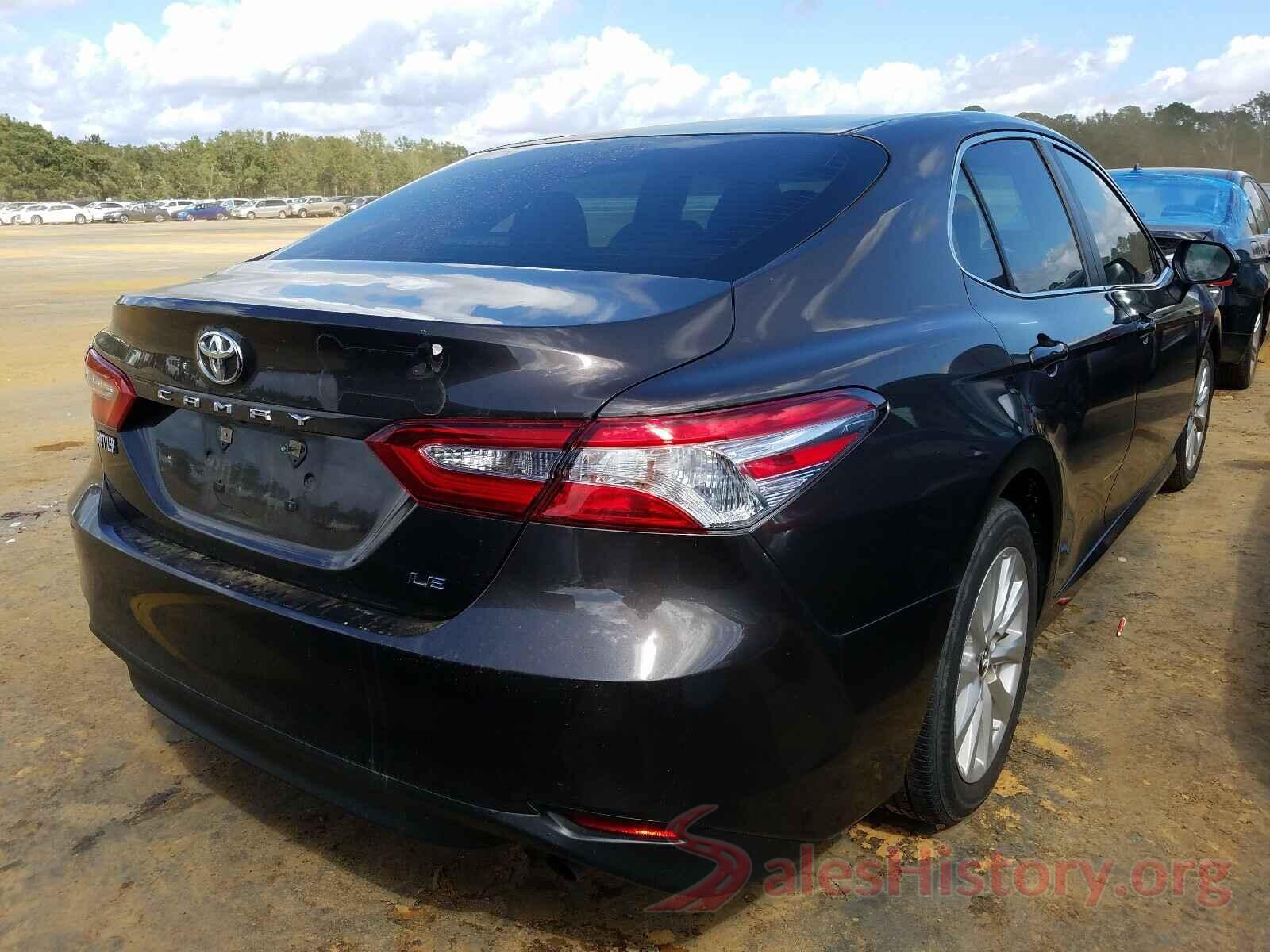 4T1B11HK4JU106300 2018 TOYOTA CAMRY