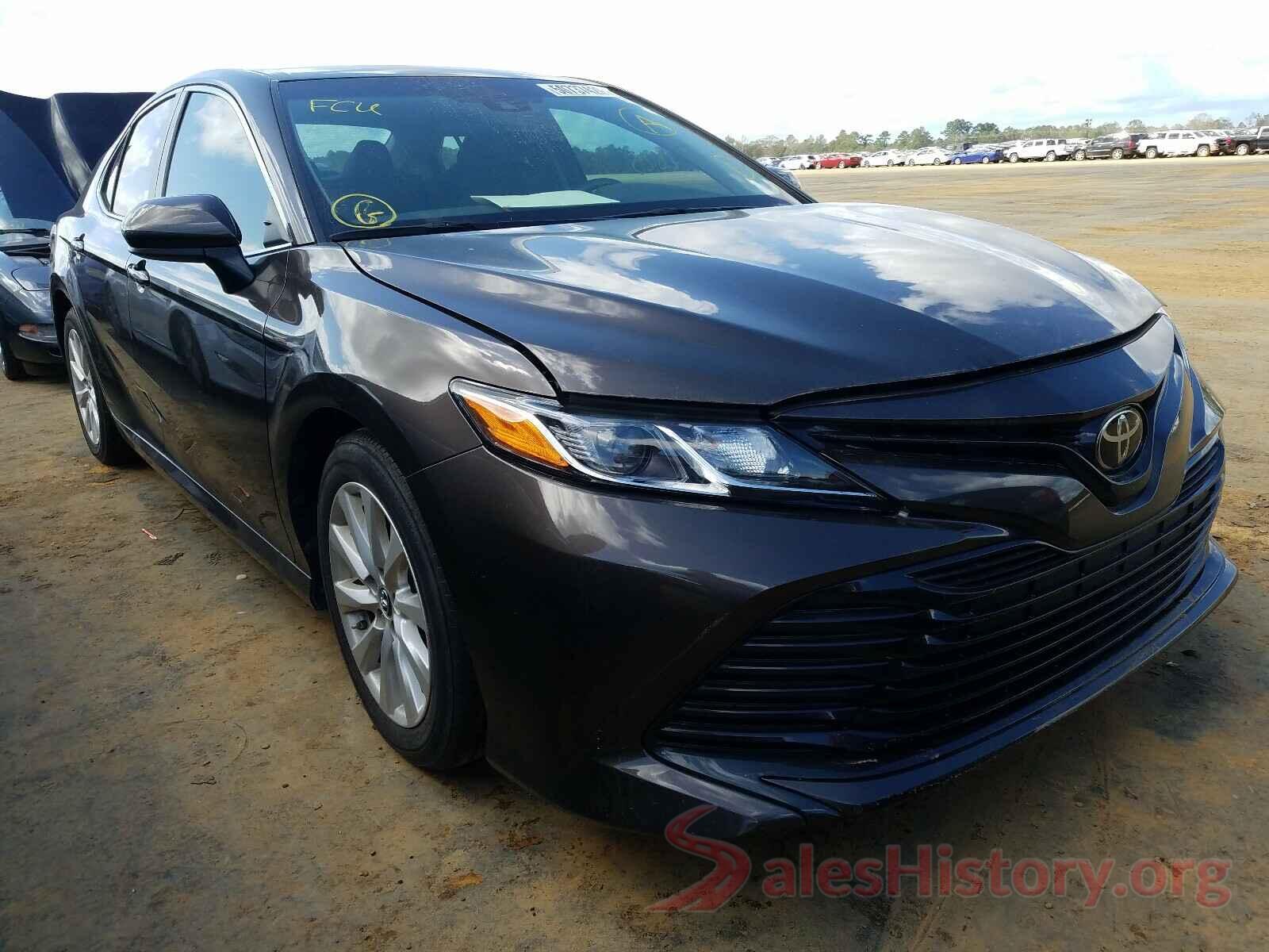 4T1B11HK4JU106300 2018 TOYOTA CAMRY