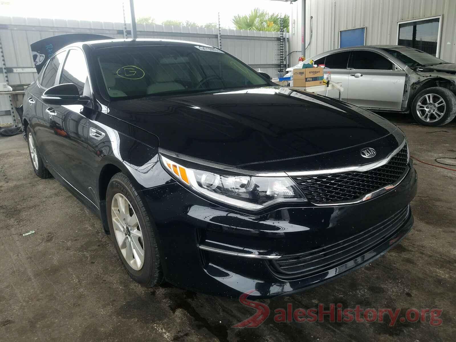 5XXGT4L32JG227502 2018 KIA OPTIMA