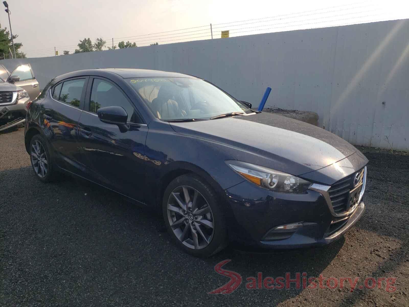 3MZBN1L33JM259020 2018 MAZDA 3