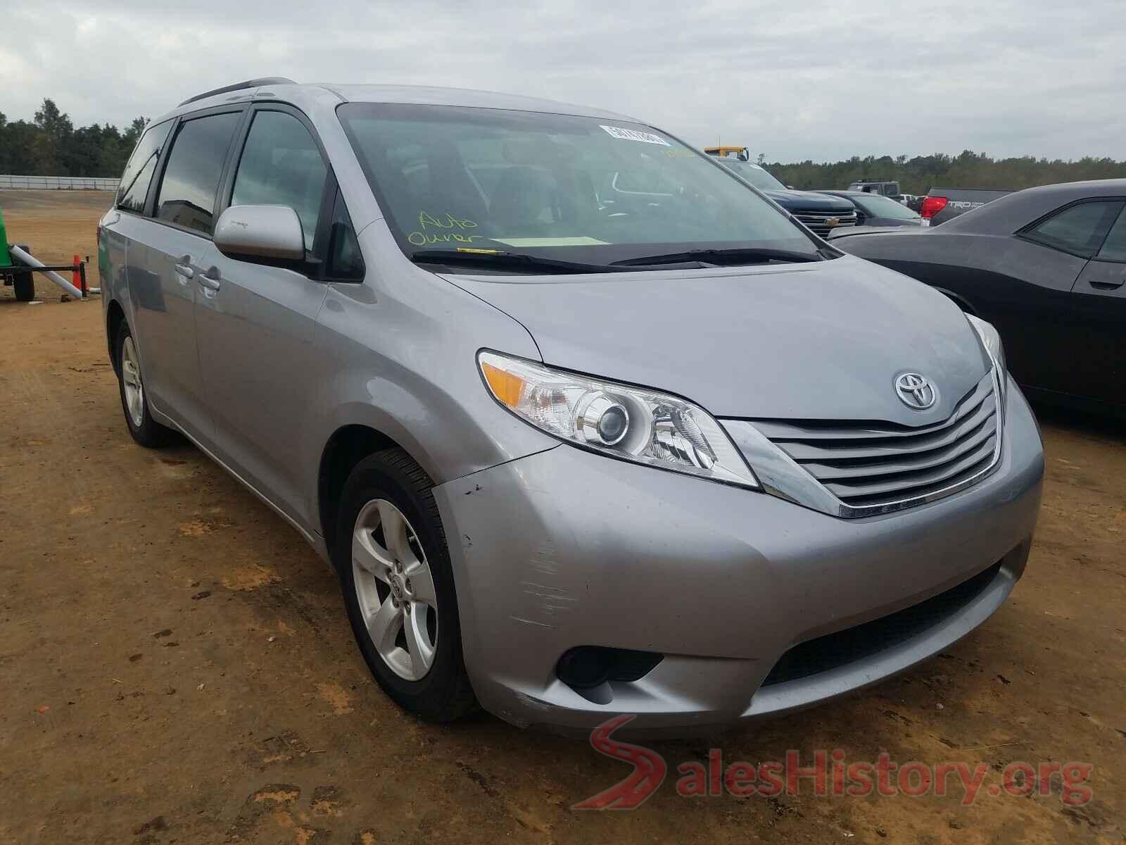 5TDKZ3DC5HS798900 2017 TOYOTA SIENNA