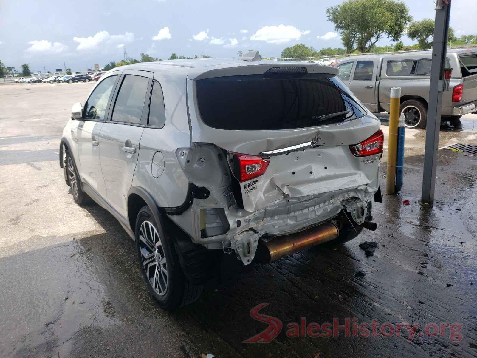 JA4AR3AU8JU018005 2018 MITSUBISHI OUTLANDER