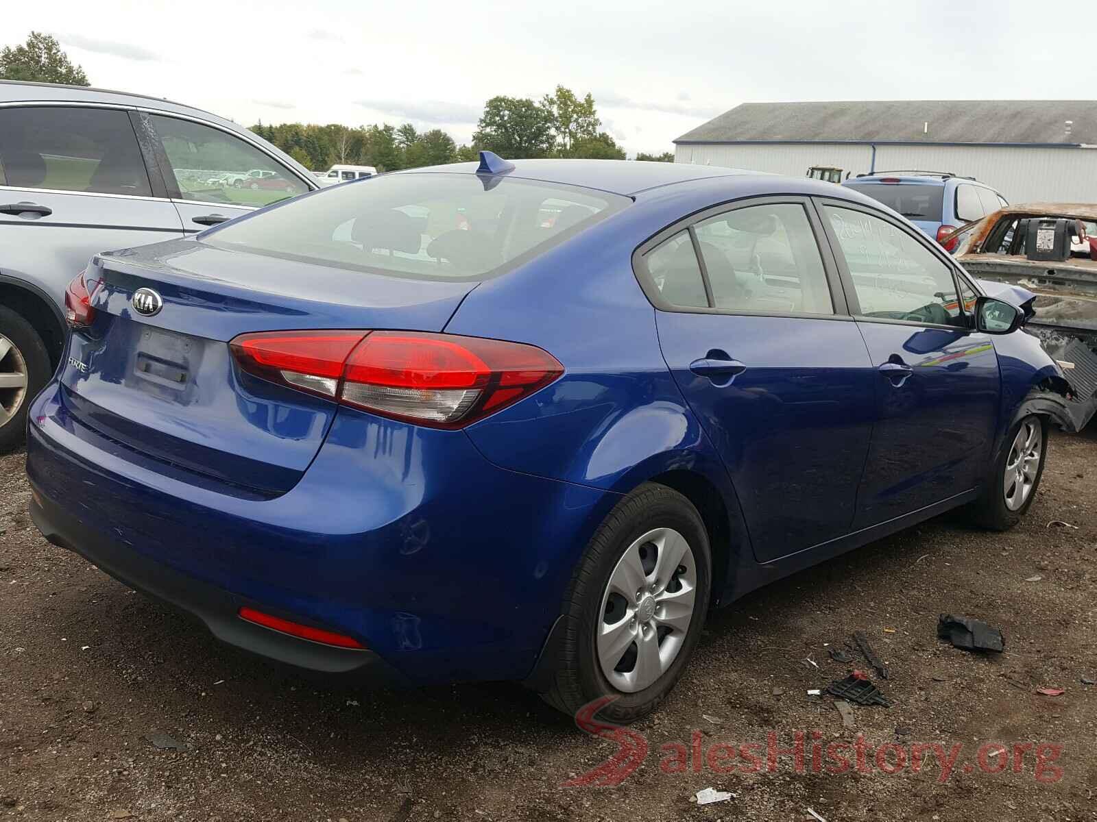 3KPFK4A78JE260100 2018 KIA FORTE