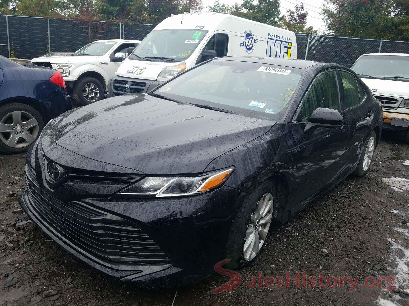 JTNB11HKXJ3008801 2018 TOYOTA CAMRY